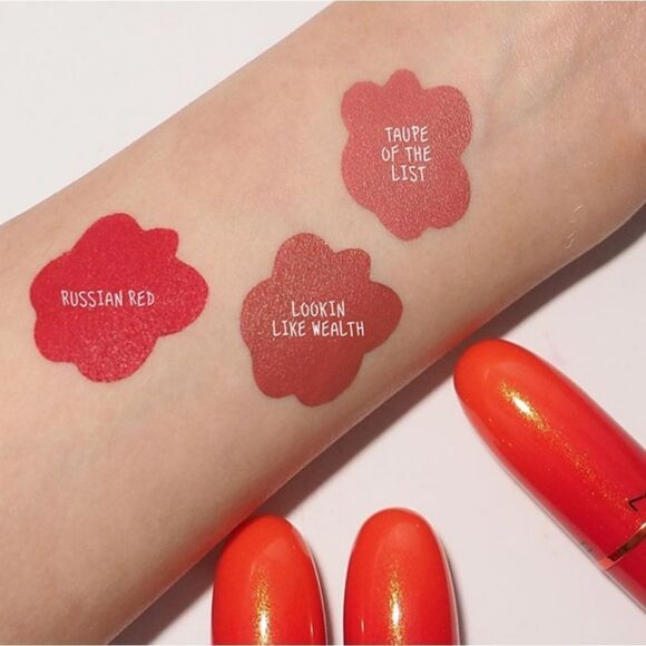 MAC Limited Edition Lipstick - Lookin Like Wealth (Matte Midtone Yellow Brown) - Picture 5 of 14